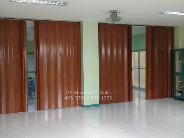 Brown divider partition for schools
