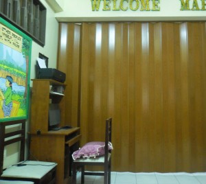 Accordion Door : Deluxe Type & Teak Color