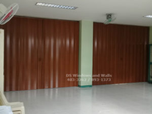 School room divider partition