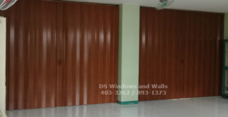 School room divider partition